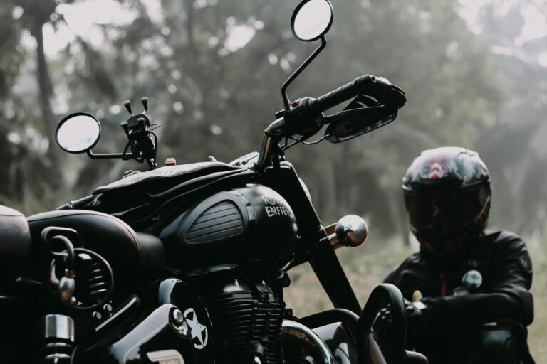 Best Road Bike Helmets That Are Lightweight and Aerodynamic - Featured image