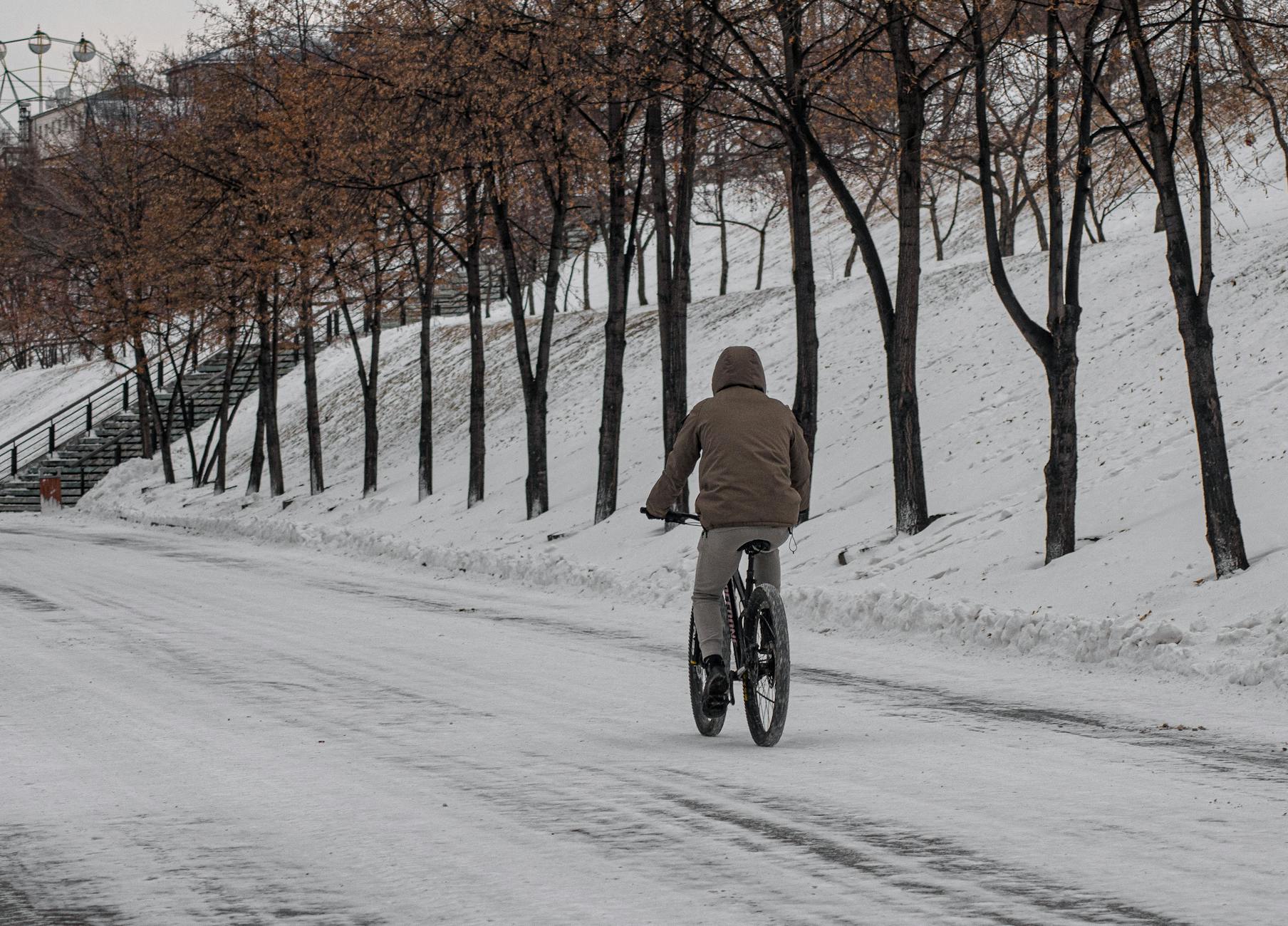 Common Mistakes When Deciding Between Gravel and Road Bikes
