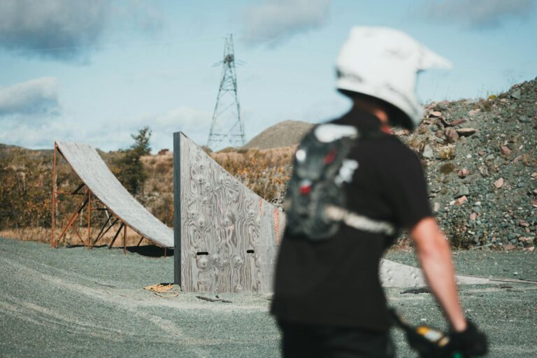 Gravel Bike Drop Bar Widths: Finding the Right Fit - Featured image