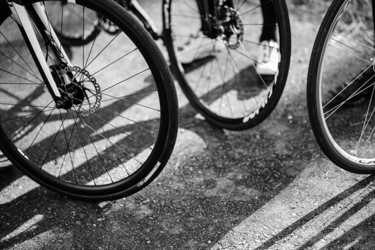 Gravel Bike Tire Selection Guide: Width and Tread Patterns Explained - Featured image
