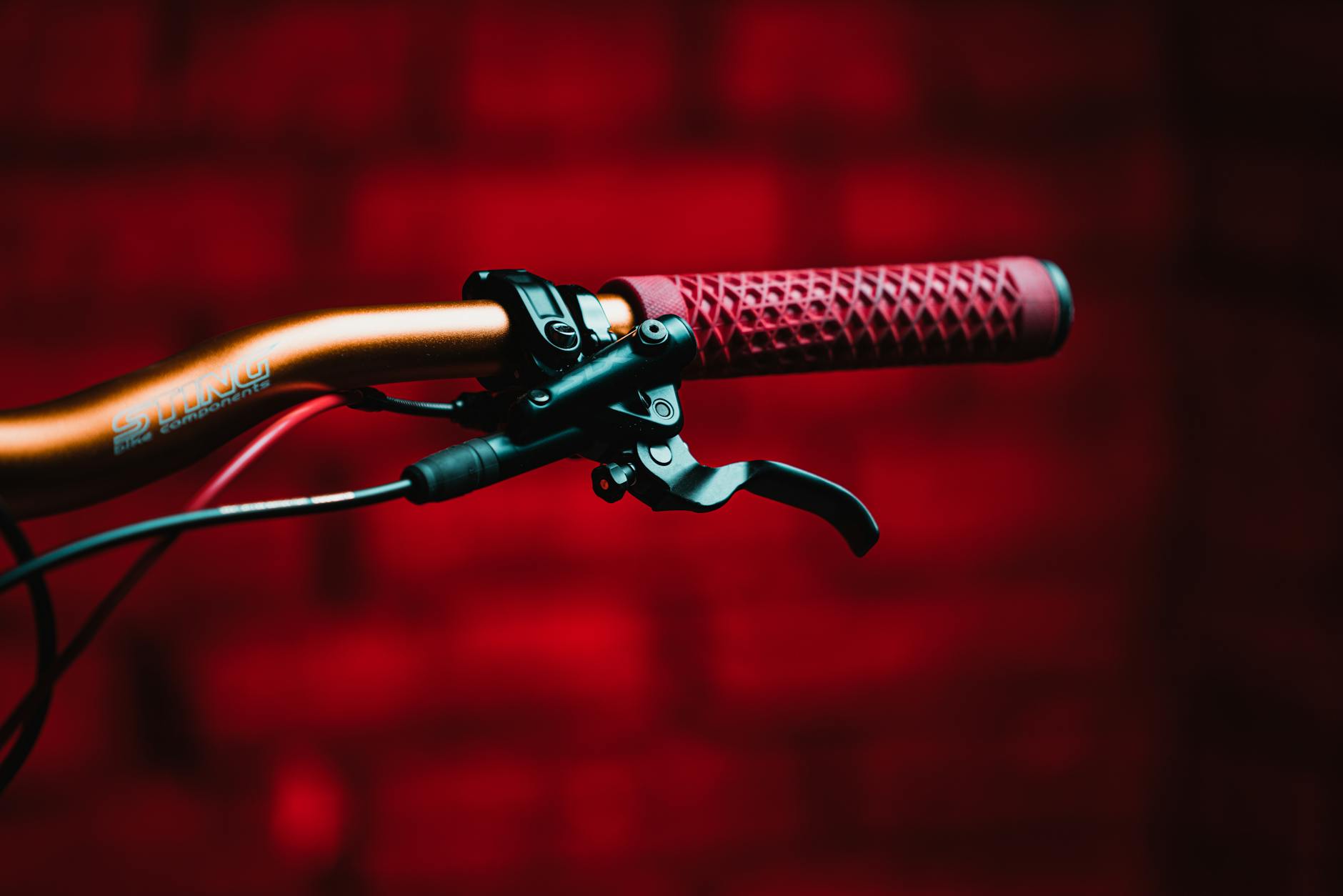 Handling Hazards and Emergency Situations During Group Cycling