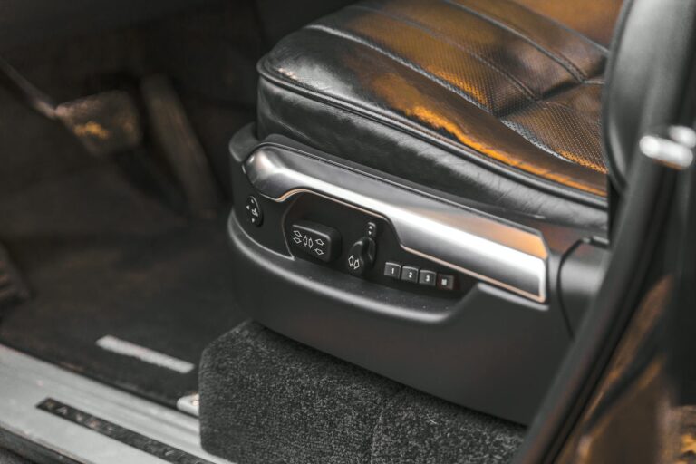 How to Adjust Your Hybrid Bike Seat Height Properly - Featured image