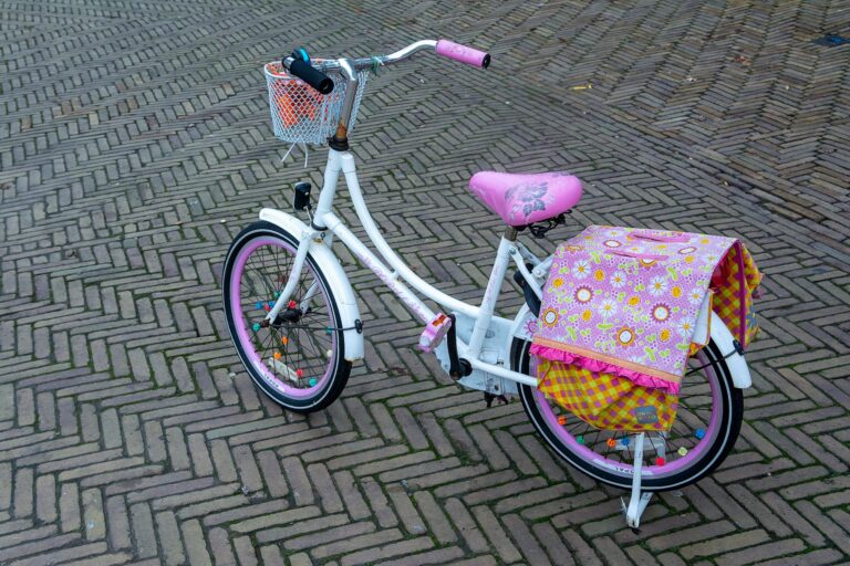 How to Choose the Right Size Bike for Your Child - Featured image