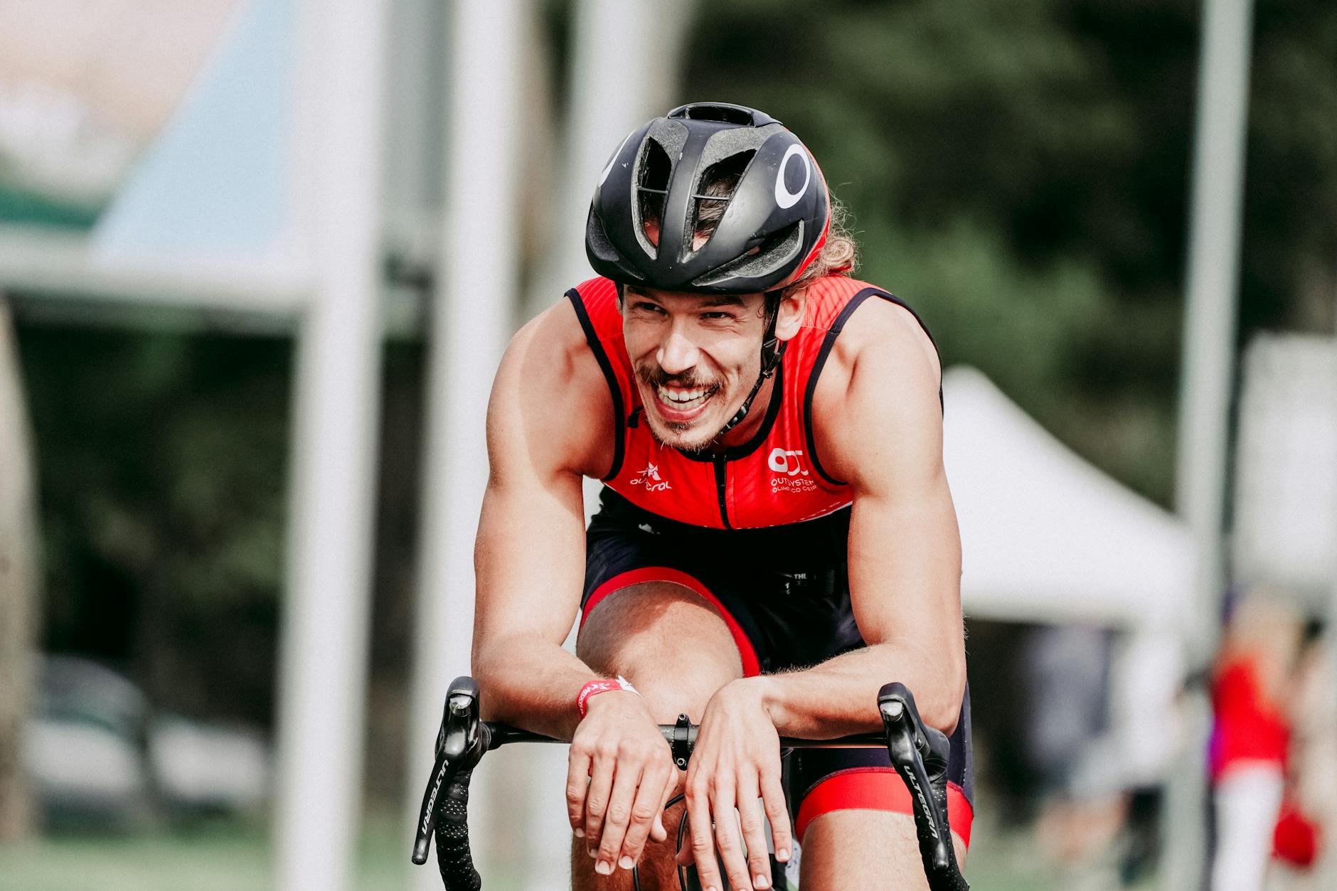 Key Road Bike Positions for Reducing Wind Resistance