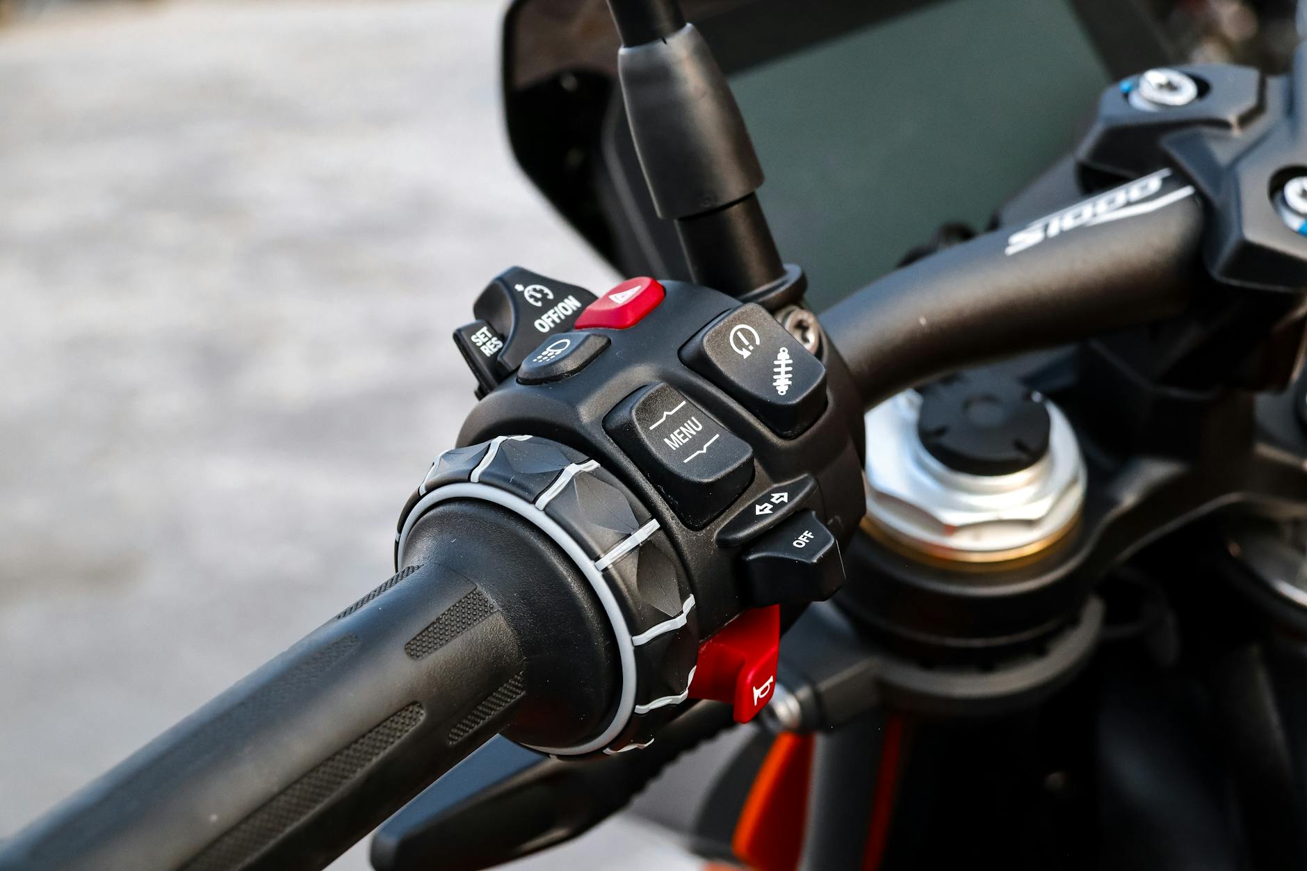 What Handlebar Styles Work Best for Upright Hybrid Bike Riding?