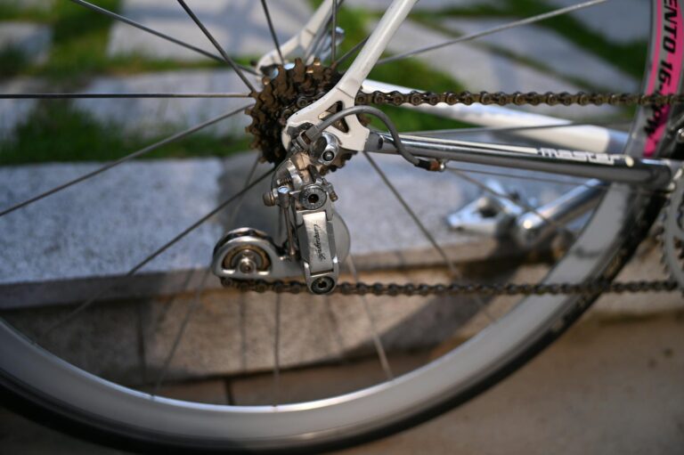 Bike Derailleur Adjustment Made Simple for Beginners - Featured image
