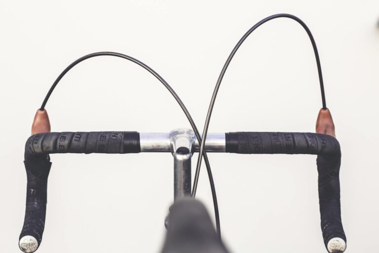 How to Wrap Bike Handlebar Tape Like a Professional - Featured image