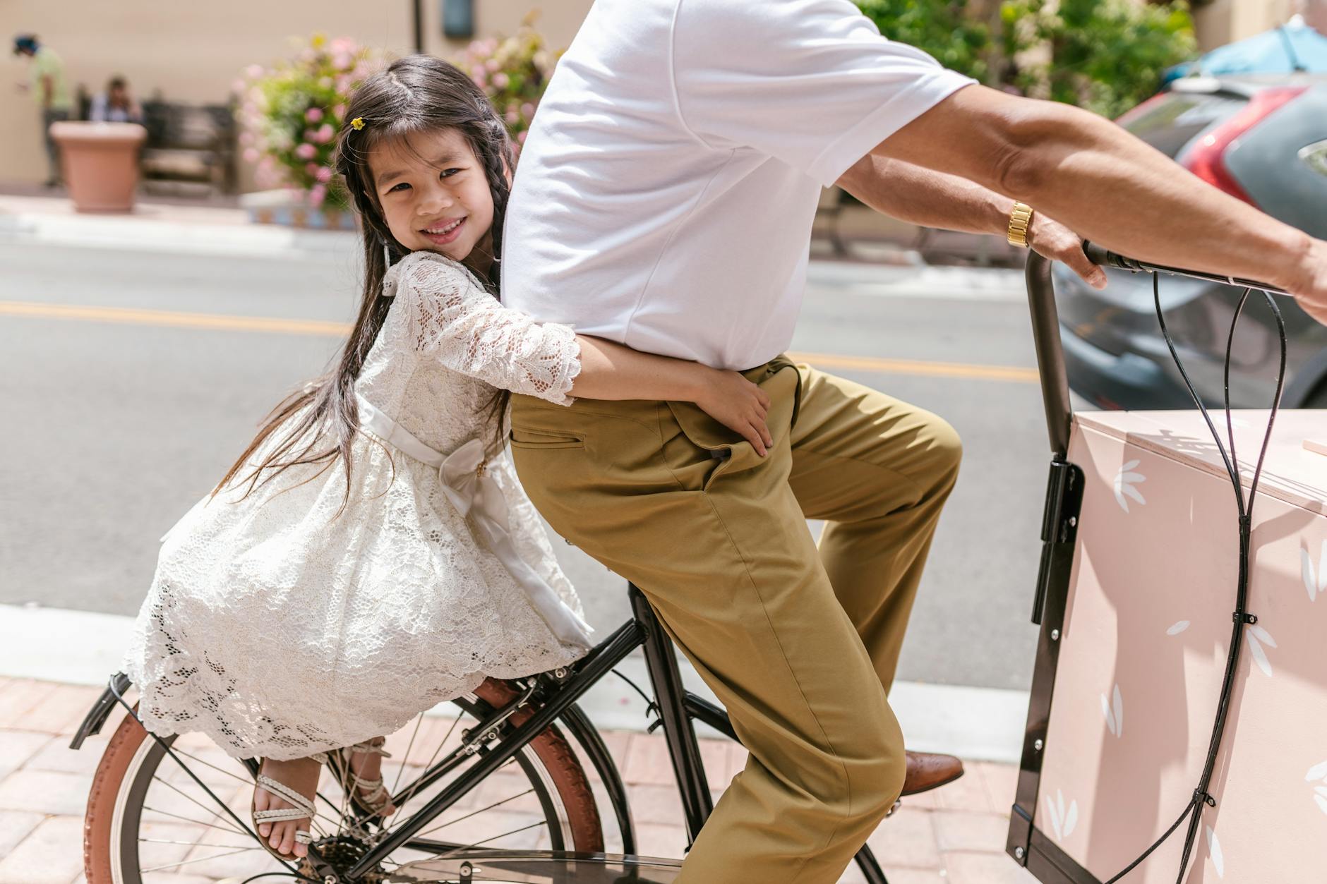 What Special Considerations Apply to SRAM 12-Speed Flat-Top Chains?