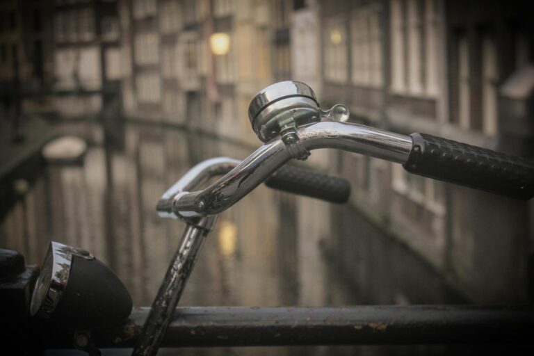 Best Bike Bells for Getting Attention on Paths - Featured image