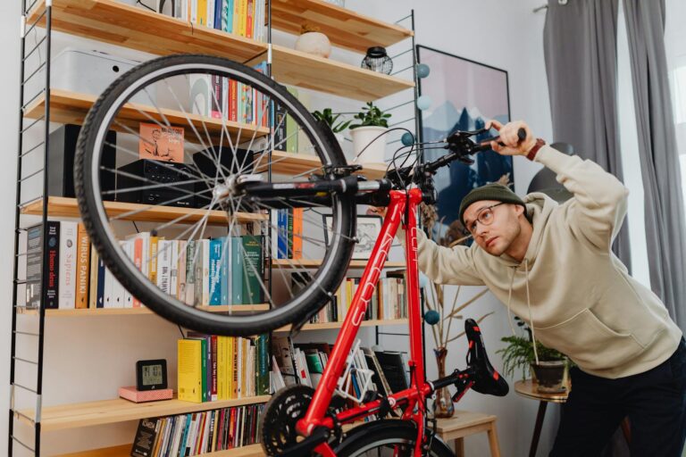 Best Bike Repair Stands for Home Mechanics - Featured image