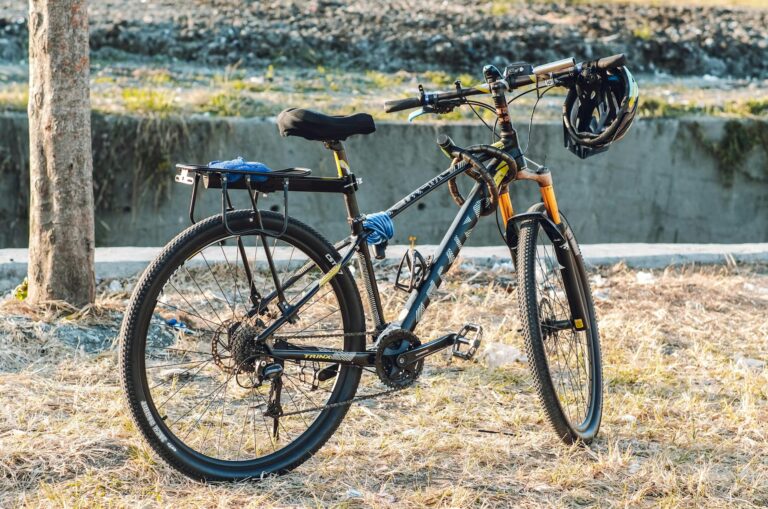 Best Trunk Mounted Bike Racks for Sedans - Featured image