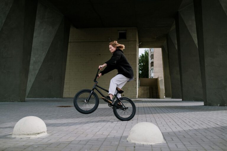 BMX Bike Seat Options: Pivotal vs Tripod vs Railed - Featured image
