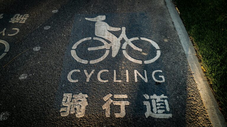 How Bicycle Lanes Improve Transportation Safety for Cyclists - Featured image