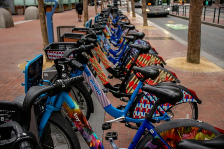 How Bicycle Sharing Programs Improve Urban Transportation - Featured image