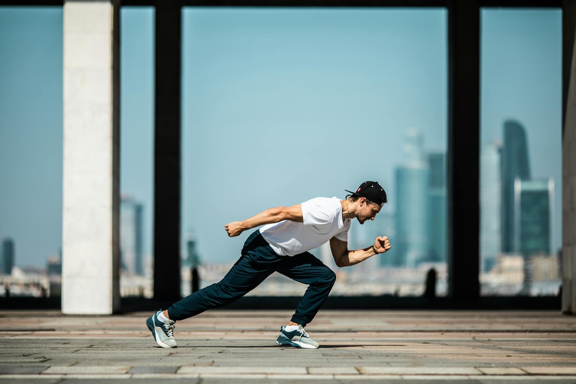 How Cadence, Gearing, and Training Load Affect Knee Stress