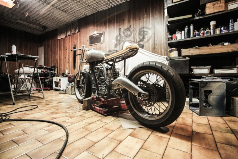 How to Store Multiple Bikes in Your Garage Efficiently - Featured image