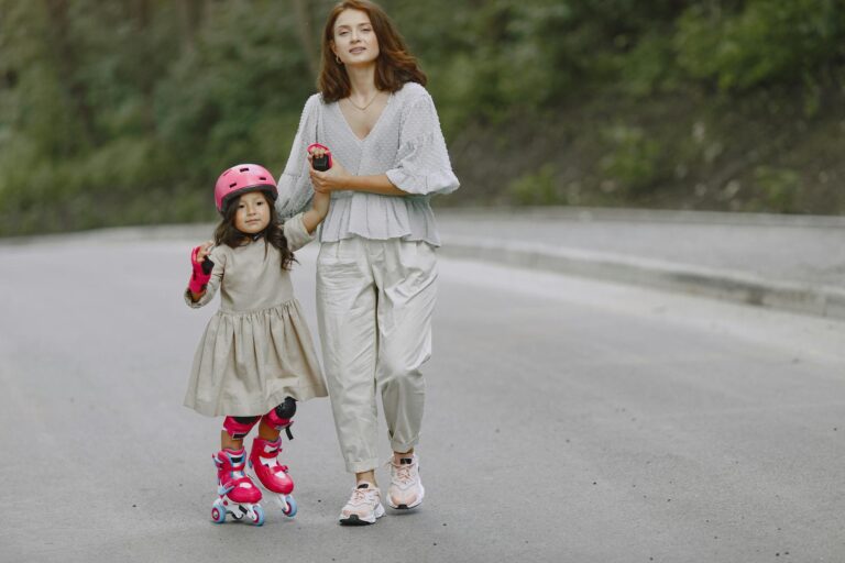 How to Teach Traffic Safety to Kids Learning to Ride - Featured image