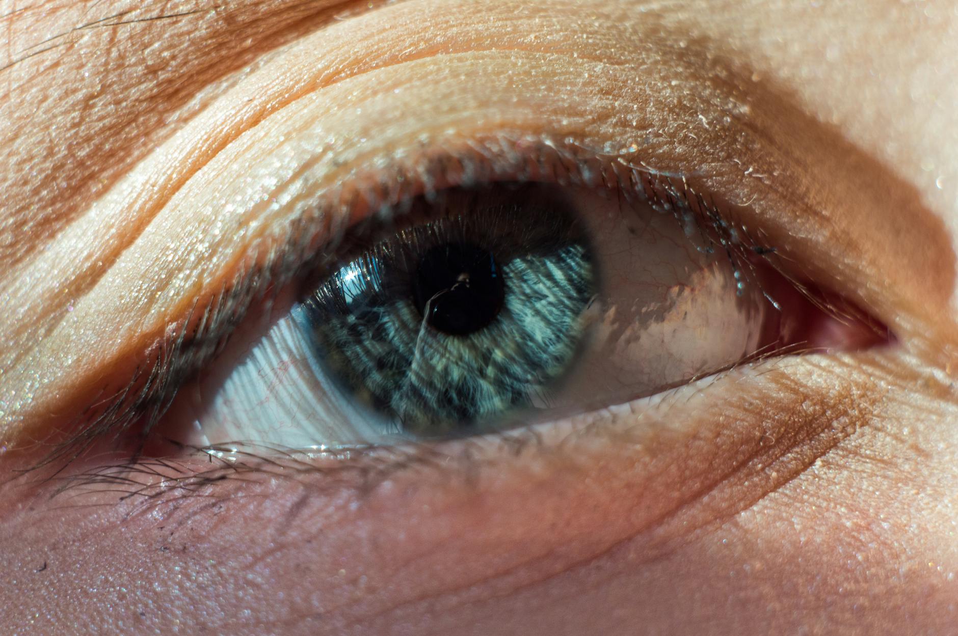 Maintaining Visibility and Eye Contact