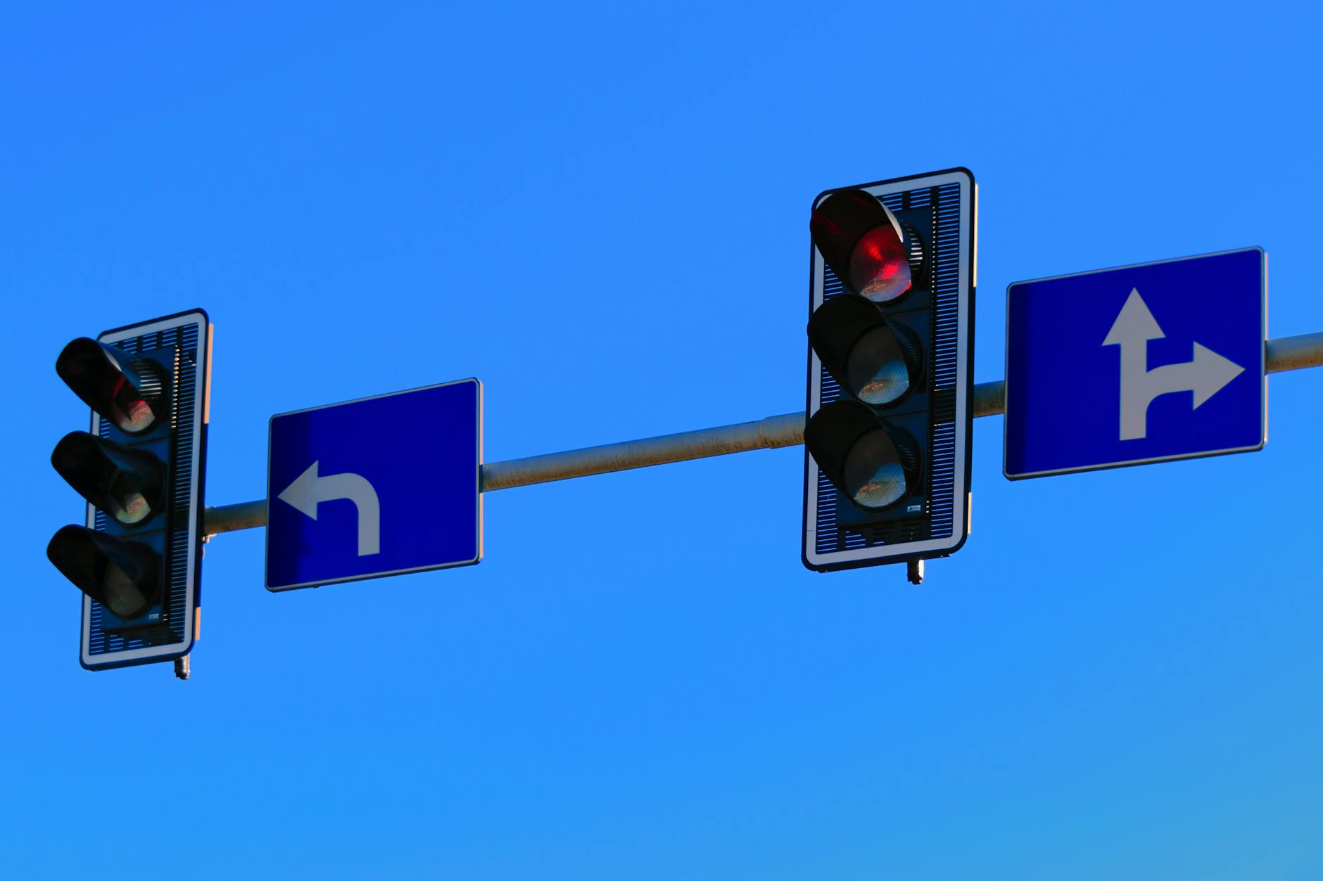 Managing Traffic Signals and Signal Detection