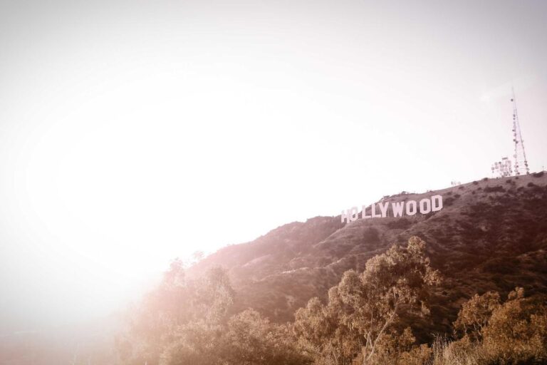 Best Scenic Bike Routes Along the California Coast - Featured image