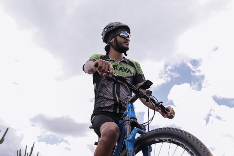Cycling for Arthritis: Low-Impact Exercise Benefits - Featured image