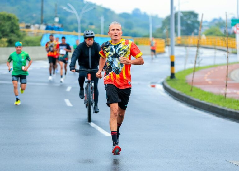 Cycling vs Running: Which Is Better for Your Health - Featured image