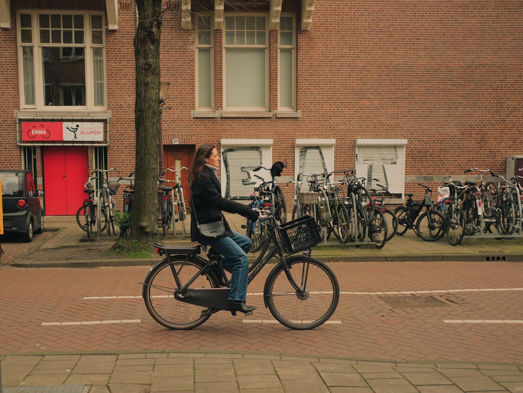Daily Challenges and Physical Demands of Ultra-Fast Long-Distance Riding