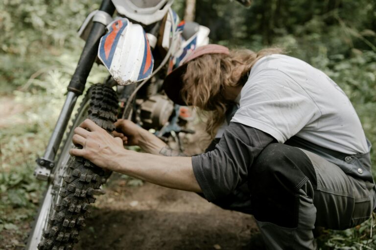 Fact Check: Do Tubeless Tires Really Reduce Flats by 75%? The Answer Is Complicated - Featured image