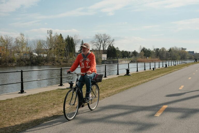 How Cycling Helps With Healthy Aging and Longevity - Featured image