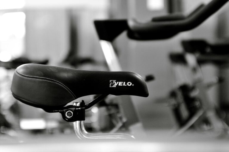 How to Set Realistic Cycling Fitness Goals - Featured image