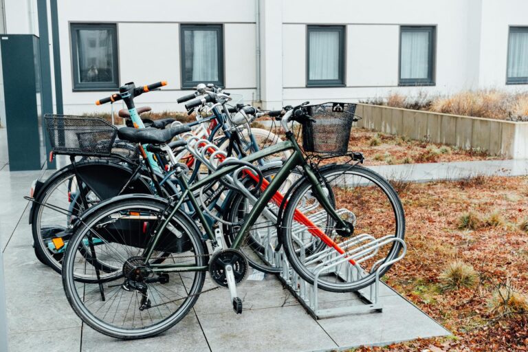 Warning: 53% of Bike Racks Installed on Cars Don't Properly Secure the Frame - Featured image