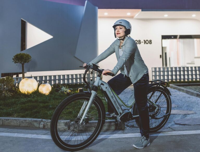 Cycling Technology in 2026: $3.6 Billion in Smart Bike Accessories and Connected Devices - Featured image