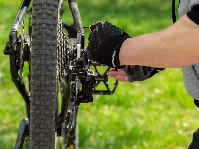 Derailleur Hanger Alignment: What Most Cyclists Don't Know About 2 Degrees Could Destroy Their Drivetrain - Featured image