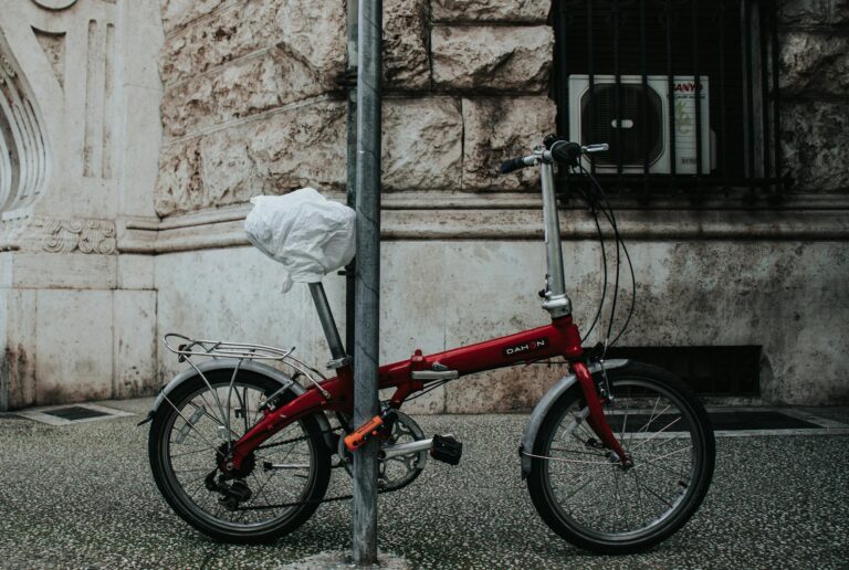 Fact Check: Do Folding Bikes Really Weigh 40% More Than Full-Size Bikes? Only Budget Models - Featured image
