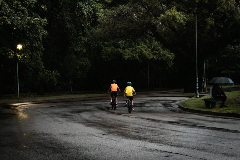 Fact Check: Does Cycling in the Rain Really Increase Your Flat Tire Risk by 300%? It's Actually 150% - Featured image