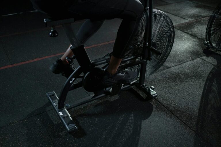 Fact Check: Does Interval Training on a Bike Burn 40% More Fat Than Steady State? With These Caveats Yes - Featured image