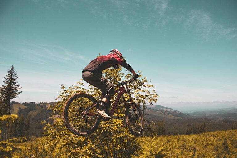 Mountain Bike Injuries in 2026: 85,000 ER Visits and Full-Face Helmets Cut Facial Injuries by 73% - Featured image