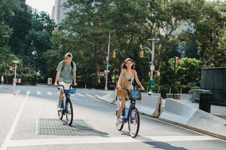 New Study Found Cycling to Work Reduces Absenteeism by 27% Compared to Driving - Featured image