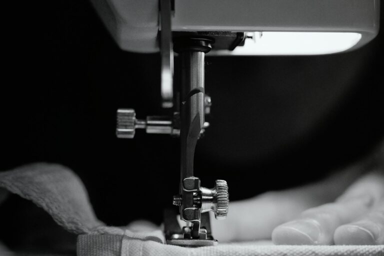 Pedal Thread Direction: What Most Home Mechanics Don't Know About Left vs Right Could Strip Their Cranks - Featured image