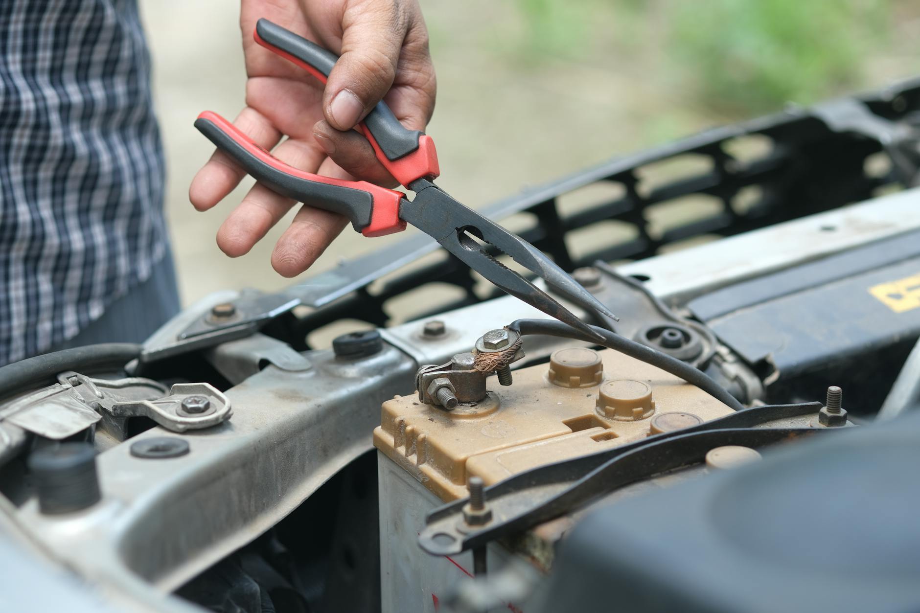 Service Issues and the Motor-Battery Connection