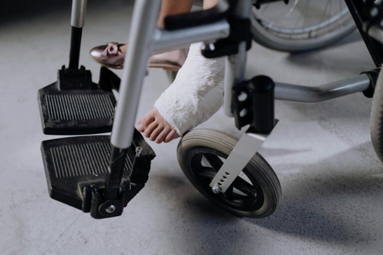 She Recovered From a Spinal Injury on a Recumbent Bike and Now Rides 200 Miles a Month - Featured image