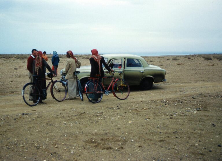 The Rural Cycling Desert Crisis Explained in One Statistic: 72% of Rural Americans Have Zero Safe Cycling Routes - Featured image