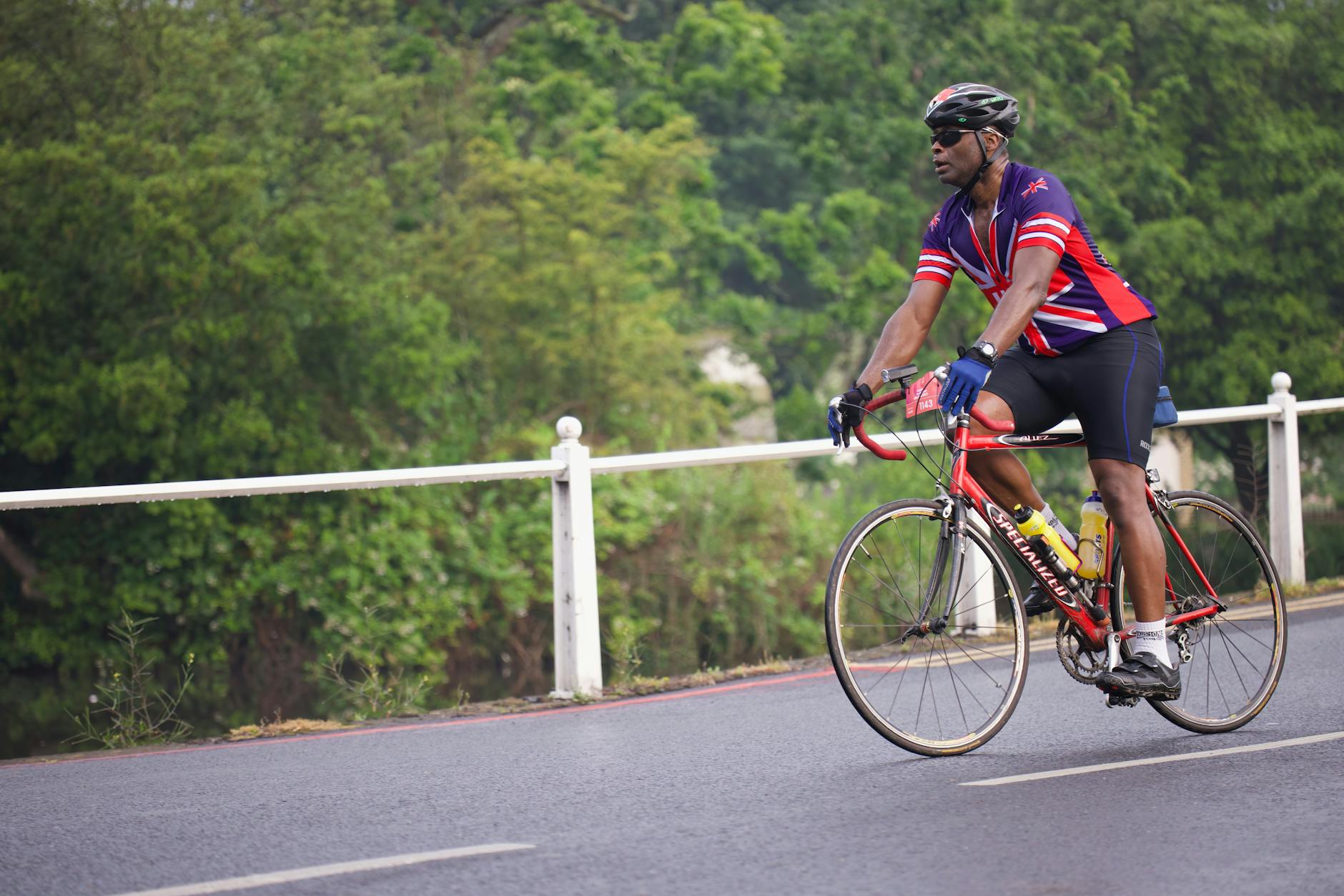 Why Does a Good Cycling Kit Cost $300-600 When Some Jerseys Start at €1.50?