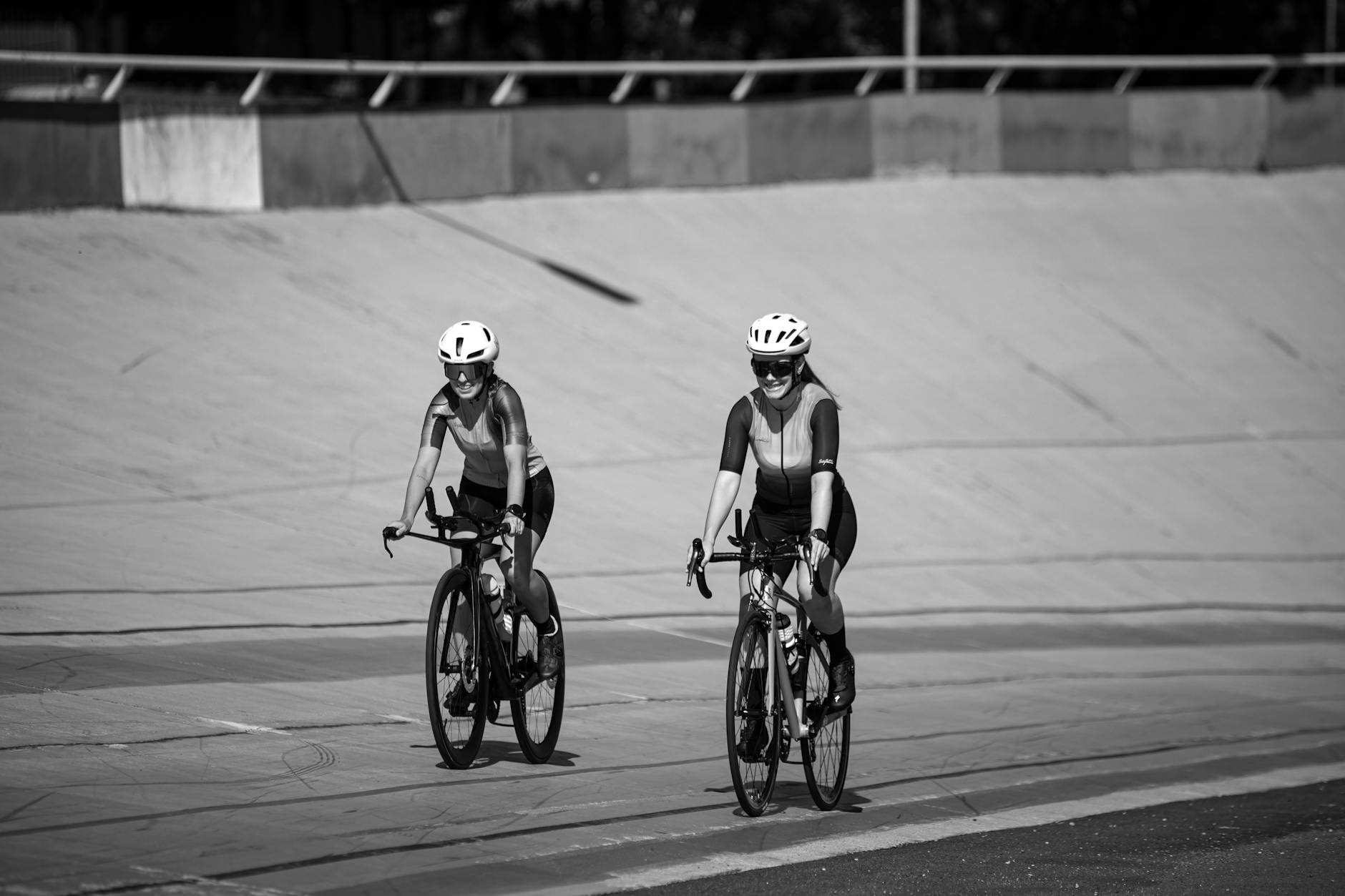 Why Does Women's Cycling Show Growth While Prize Money Stagnates?