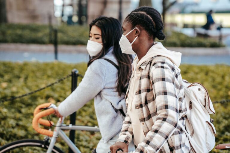 New Study Found Designated Cycling Routes Have 29% Lower Air Pollution Than Main Roads - Featured image