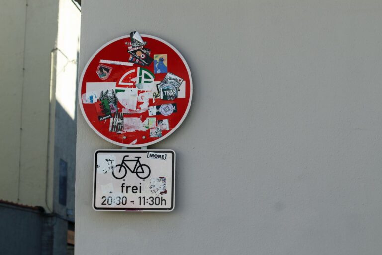 Warning: 41% of Bike GPS Devices Have Firmware Vulnerabilities That Could Expose Your Home Address - Featured image