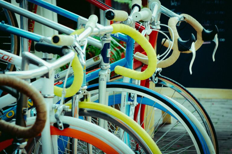 Colorful New Protected Bike Lane Opens on Northeast Halsey Street Tonight - Featured image