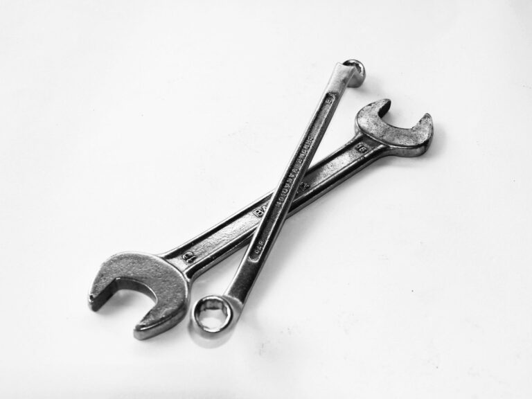 Best Tools and Cleaners for a Commuter Bike Chain: What Cyclists Should Compare - Featured image
