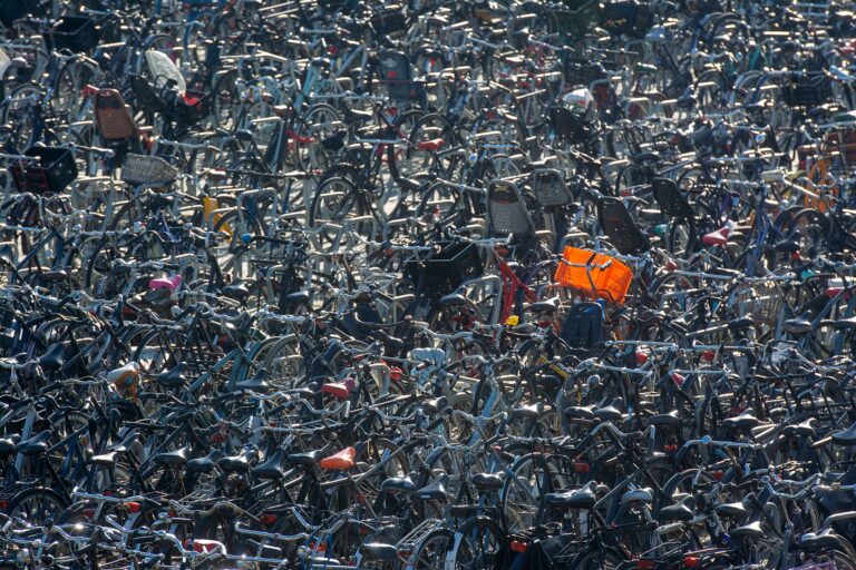 Bike Commuting Mistakes: Common Problems and Practical Fixes for Cyclists - Featured image