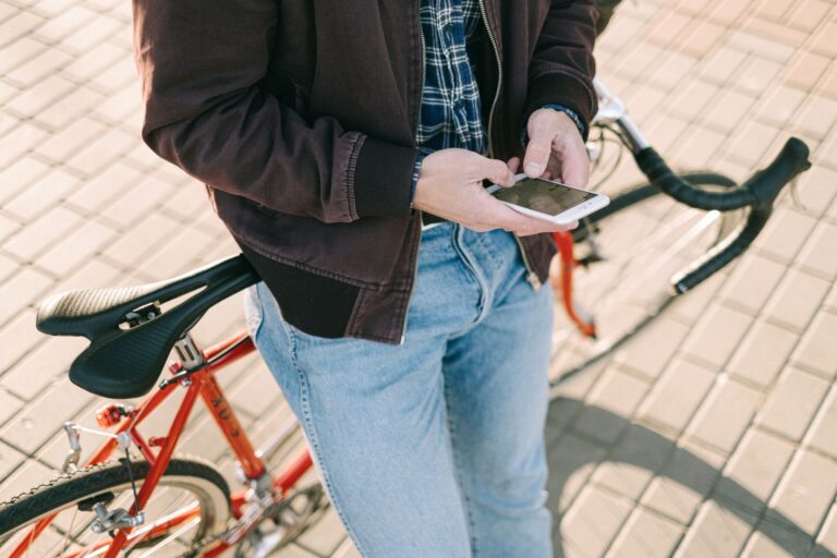 Buying a Used Gravel Bike: Wear, Damage, Compatibility, and Fair-Price Checks for Cyclists - Featured image
